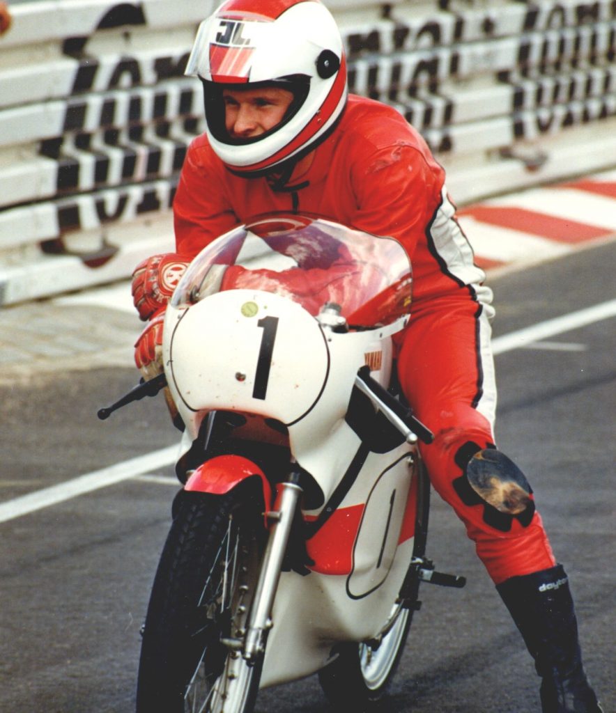 Yamaha TZ125 Start